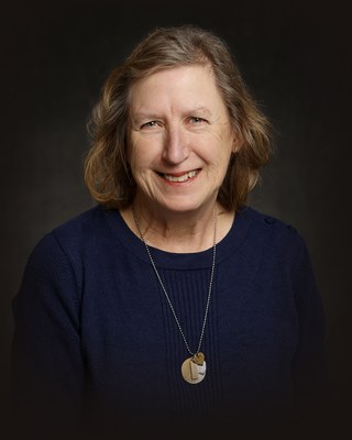 Angie Bartholomay Headshot
