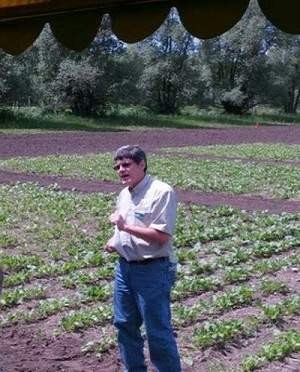 Blaine G. Schatz talking to a CREC Field Day group.