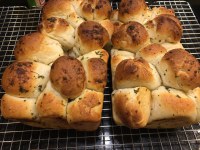 These pull-apart garlic bubble loaves are a tasty treat. (NDSU photo)