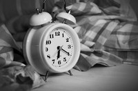 Do your best to stick to a sleep schedule, even on weekends. (Photo courtesy of congerdesign/ Pixabay)