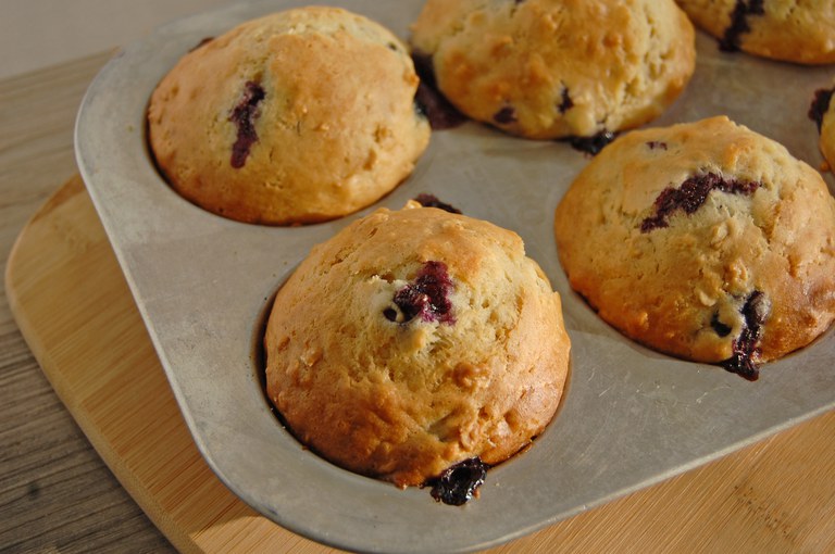 Here’s a good way to use blueberries in a recipe that features whole-grain oats. (NDSU photo)