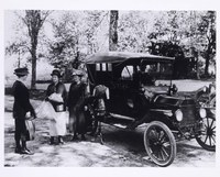 Home demonstration agents traveled to homes to deliver education through the Cooperative Extension Service. (USDA National Agricultural Library photo)