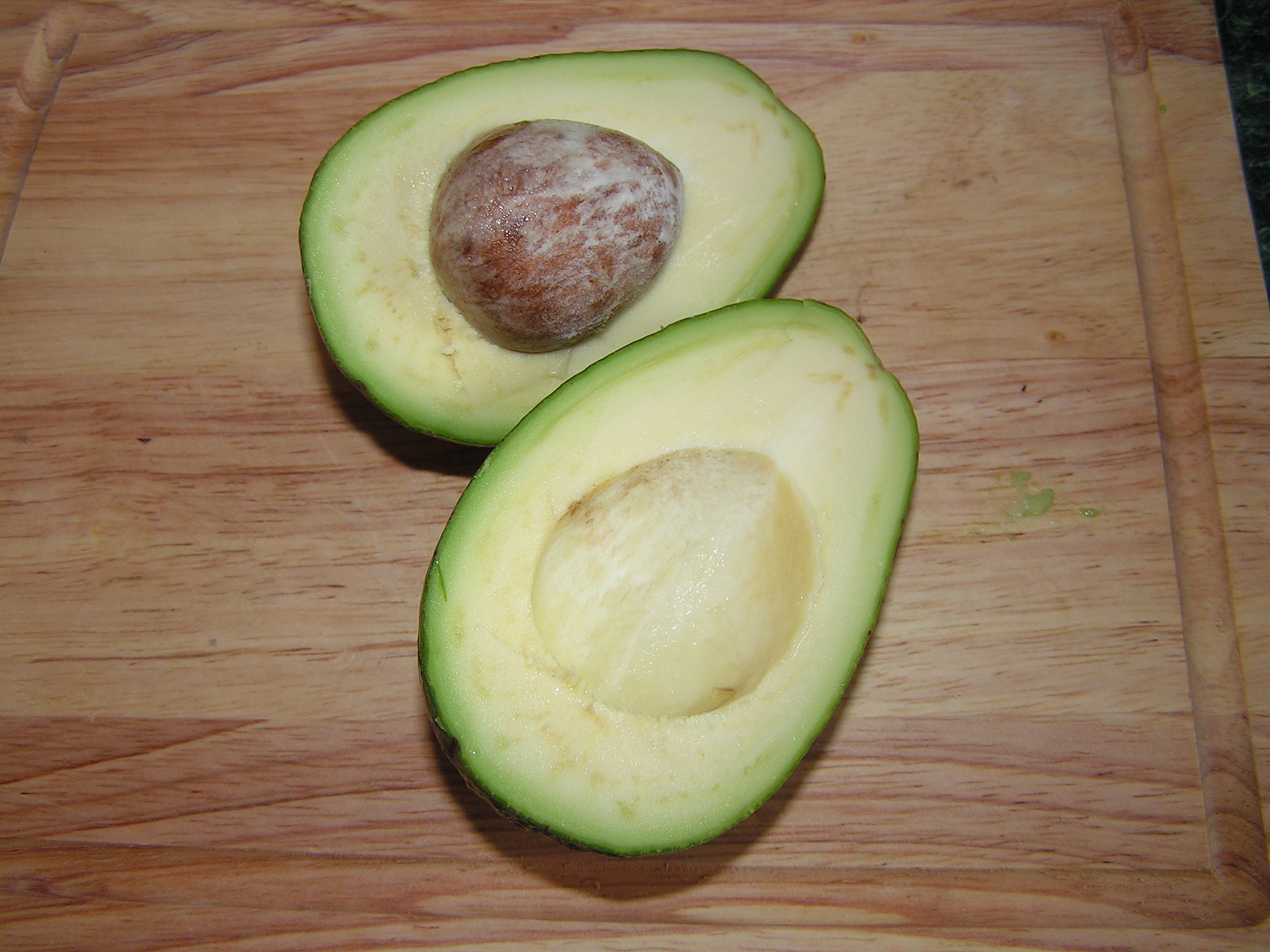 Avocados are rich in nutrients. (Photo courtesy of morguefile.com)