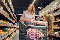 Some studies have shown that the larger the cart, the more we buy. (Pexels photo)