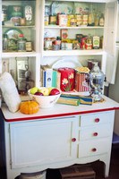 Just like the rest of the house, kitchens need to stay tidy. (Pixabay photo)