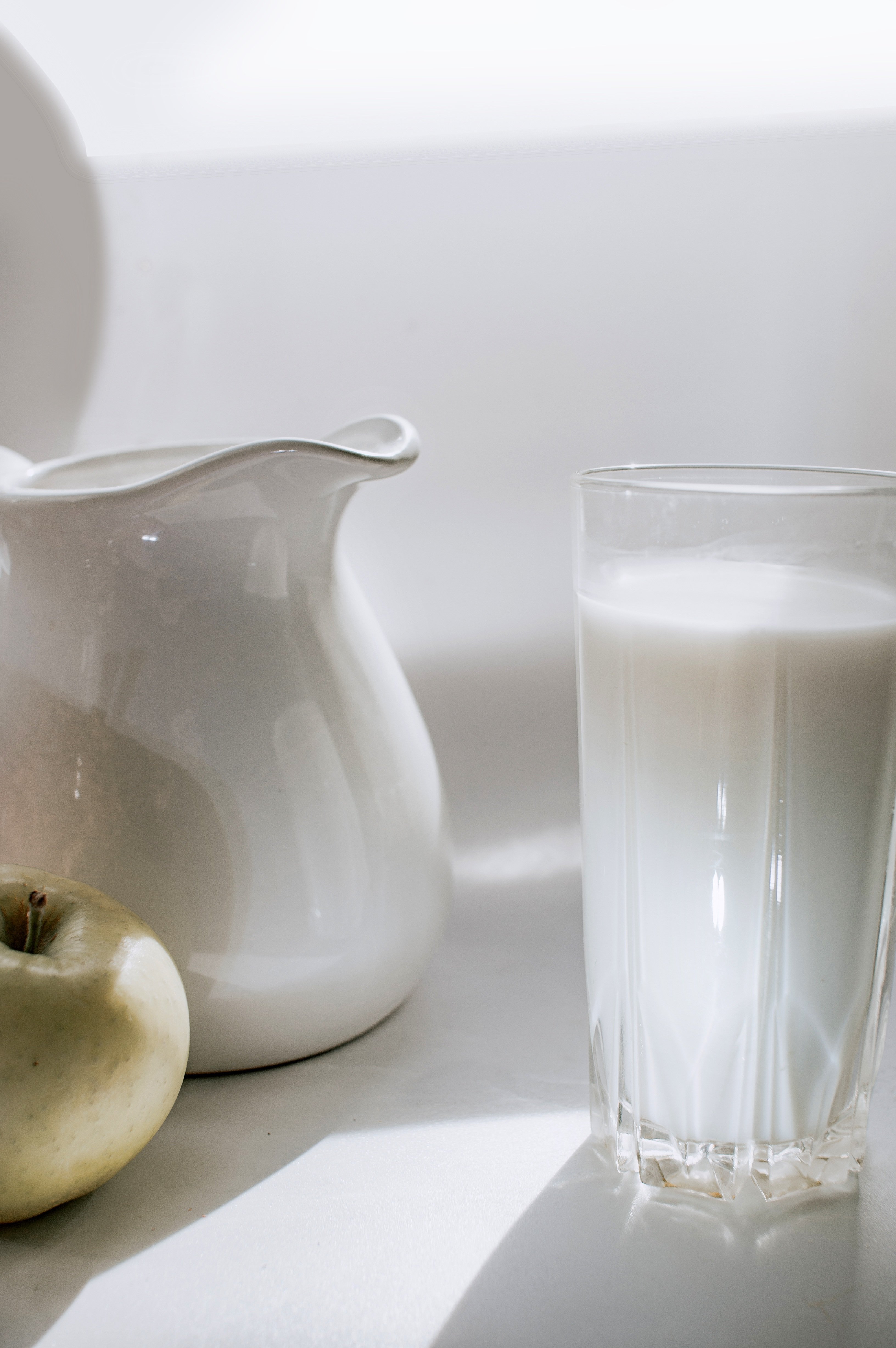Milk supplies high-quality protein, calcium, vitamin B12, riboflavin, phosphorus and several other nutrients for children and adults. (Pixabay photo)