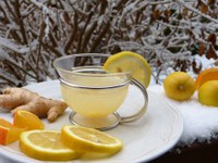 Honey, lemon and ginger tea is a beneficial way to hydrate your body. (Pixabay photo)