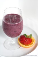 This smoothie can help you nourish your body and brain. (Photo courtesy of Midwest Dairy Association)