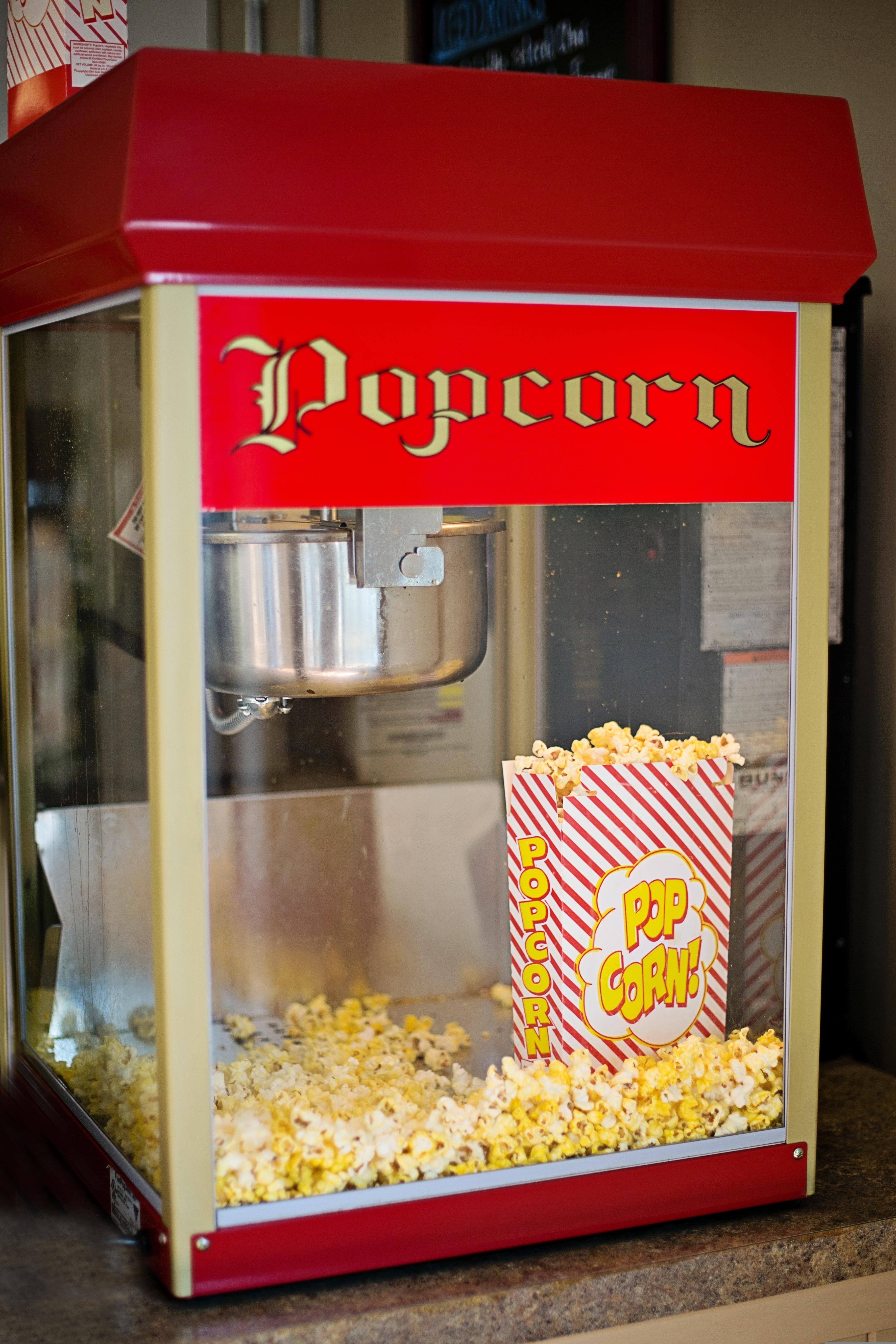 Popcorn is a whole-grain food, along with oatmeal and brown rice. (Pixabay photo)
