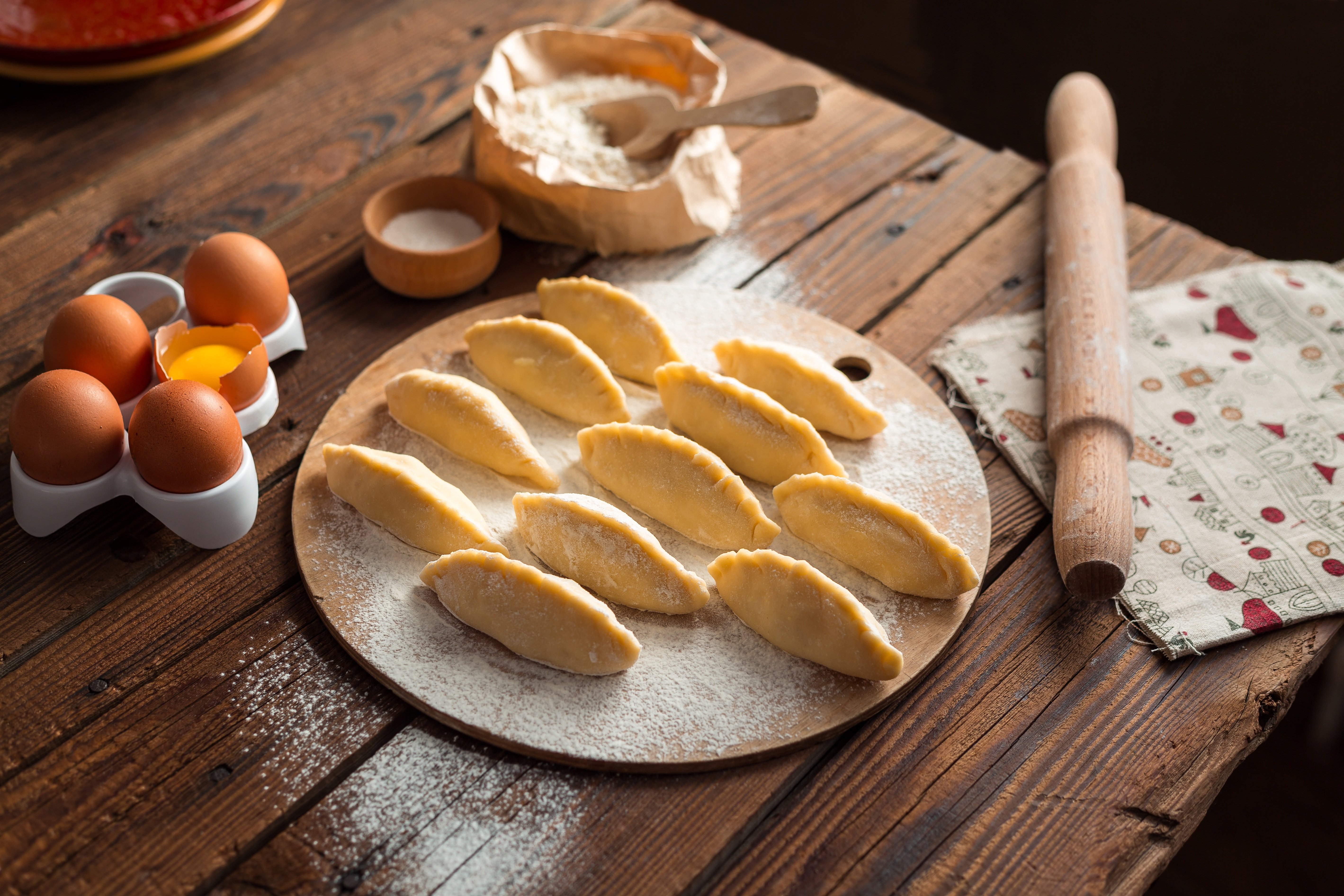 Food can bind families together and keep communities connected. (Pixabay photo)