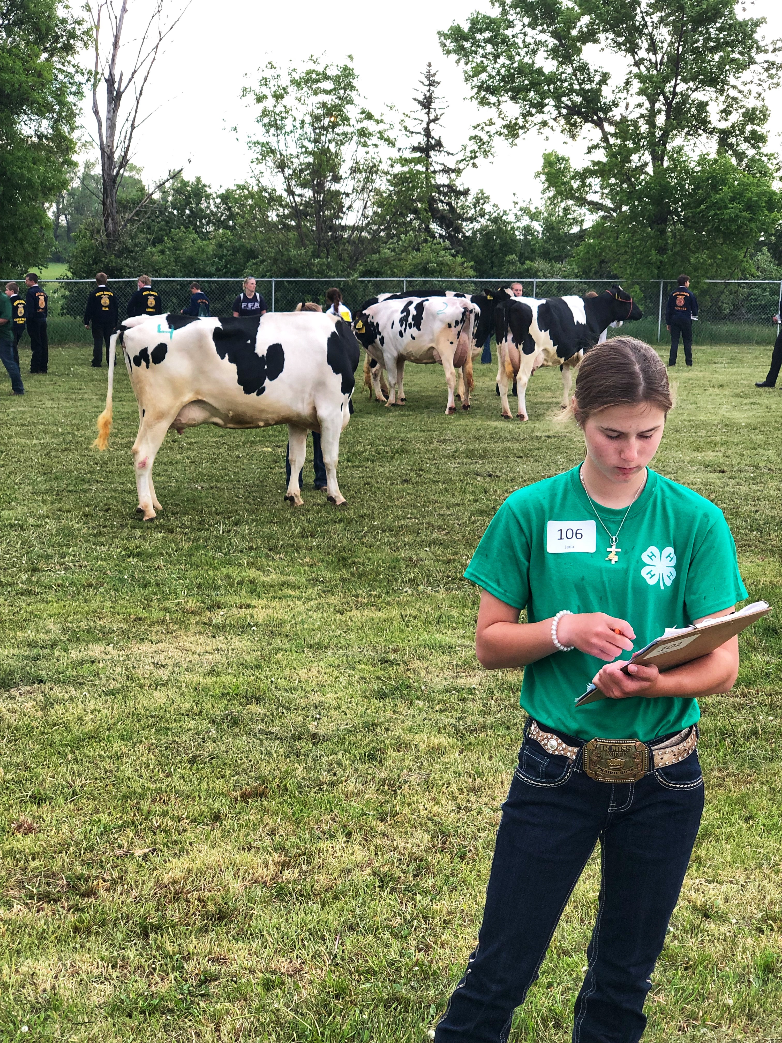 Morton County 4-H’er Jada Bonogofsky makes notes while judging at the North Dakota State 4-H Dairy Judging Contest. (NDSU photo)