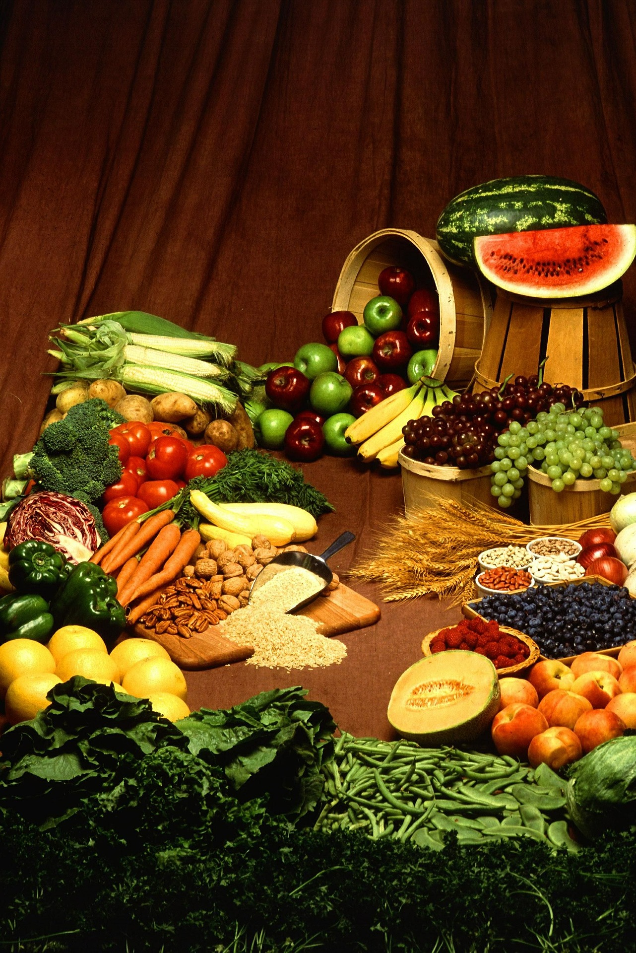 Start today to incorporate more fruits, vegetables and whole grains into your diet. (NDSU photo)