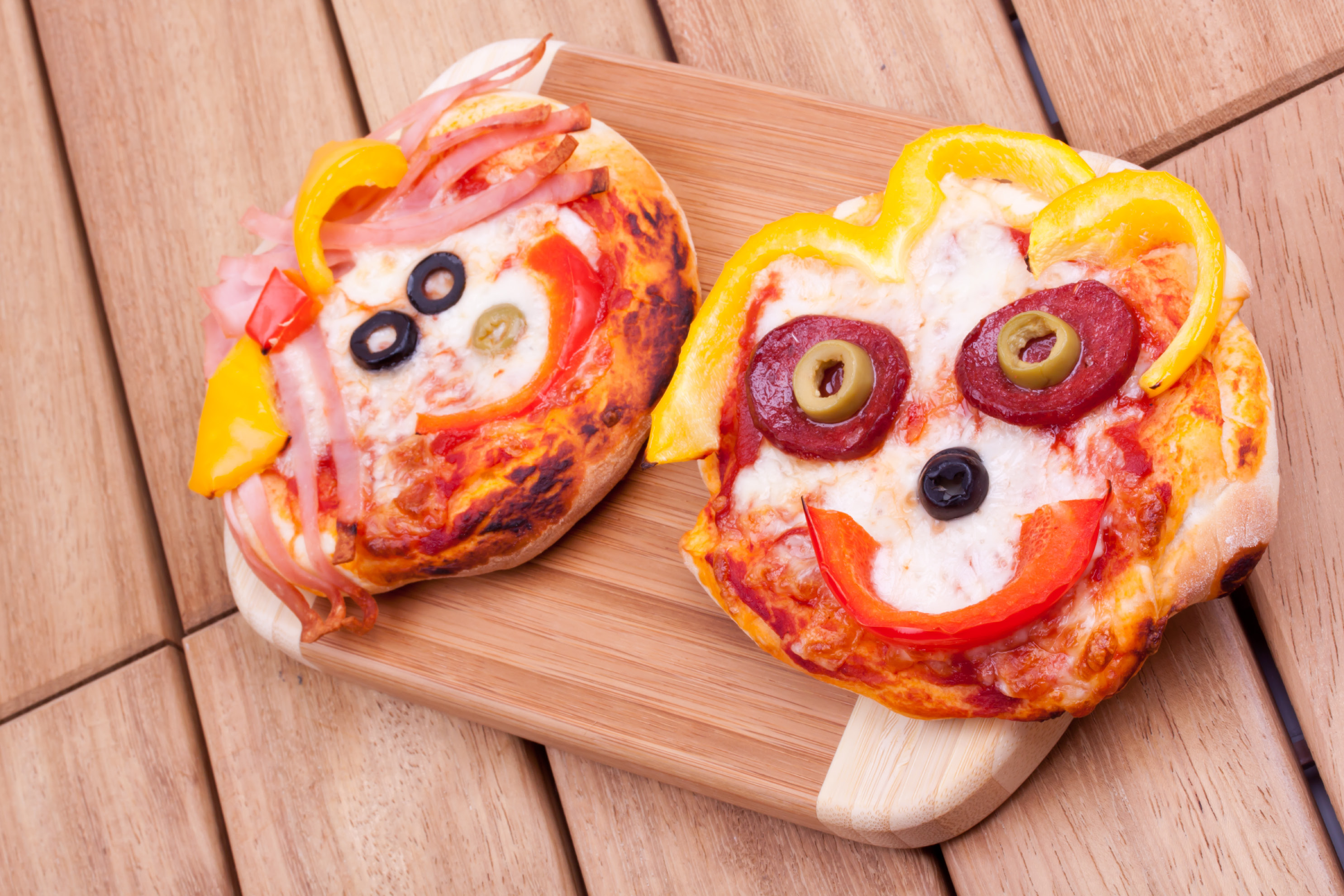 Funny Face Pizza