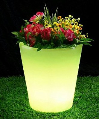 Solar illuminated pot