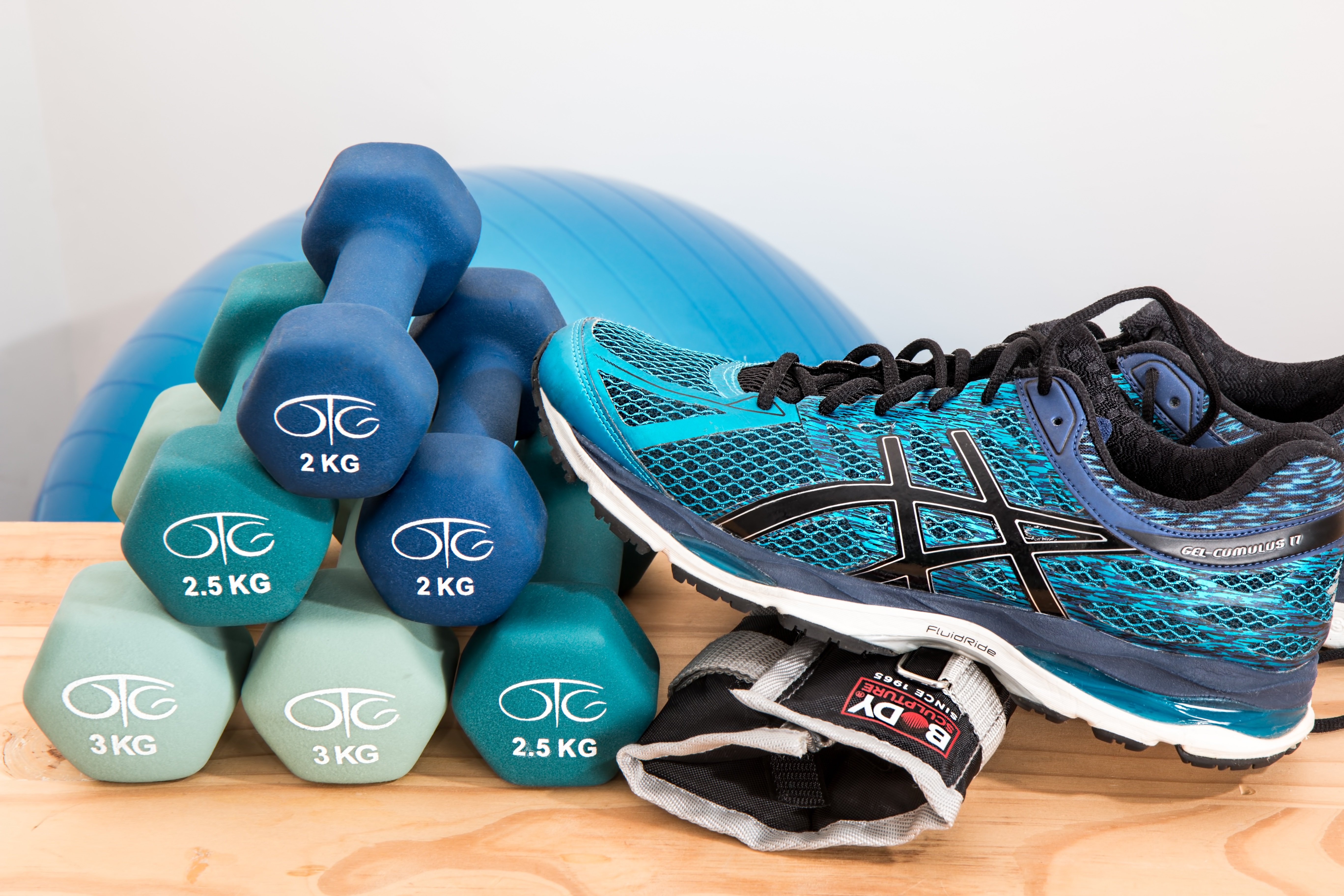 We tend to lose muscle as we grow older, unless we take some steps to maintain our strength. (Pixabay photo)