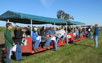 Michael Wunsch, plant pathologist at the NDSU Carrington Research Extension Center, addresses tour participants at a past Oakes Irrigation Research Site field day. (NDSU photo)