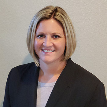 Carley Garner, a renowned commodity market analyst and frequent guest on CNBC’s Mad Money and Bloomberg Television, will explore strategies for using market tools to hedge price risks in today’s volatile commodity markets. (Photo courtesy of Garner)